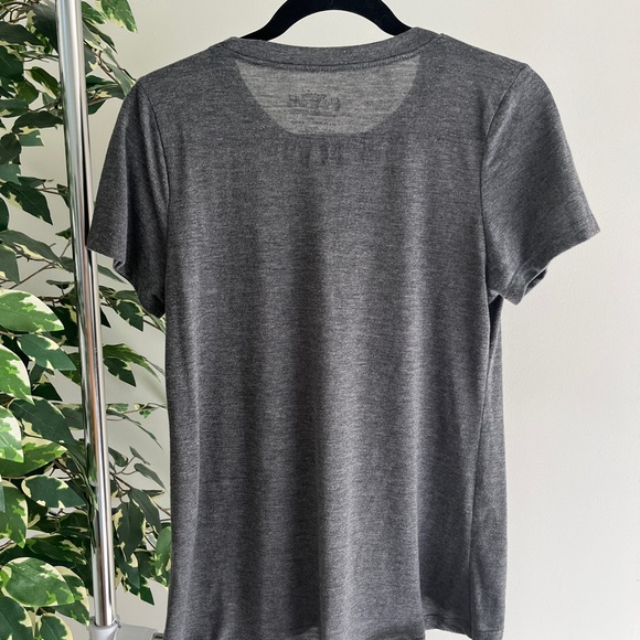 All you need is love tshirt - Picture 4 of 6